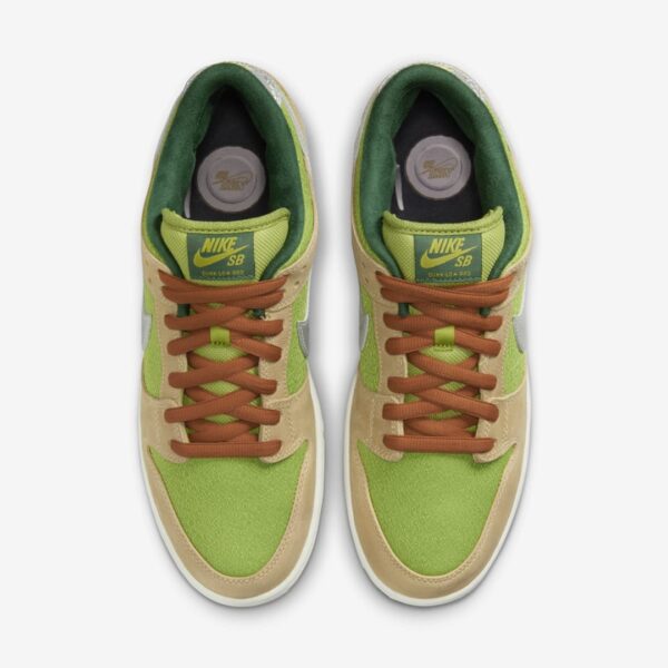 MN Dunk Low Pro SB 'Escargot' - Image 2