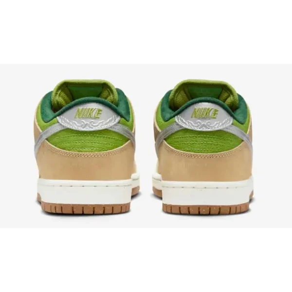 MN Dunk Low Pro SB 'Escargot' - Image 4